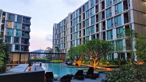 Cozy Oasis Condo in Phuket town- Pool view By PP