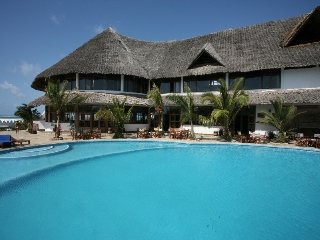Jacaranda Beach Ora Resort