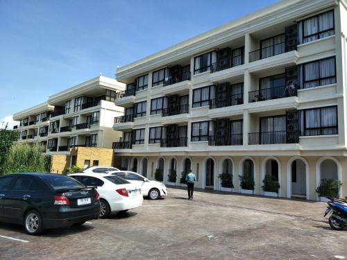 LAGO Condominium
