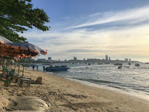 Sixty Six Pattaya by VPG