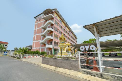 OYO 762 Chompoo