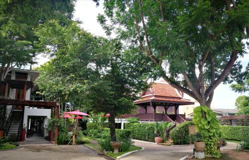 Baan Veanglhek Cafe & Residence