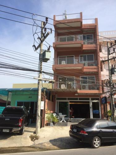 Naithon Beach Service Apartment