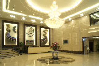 Queena Plaza