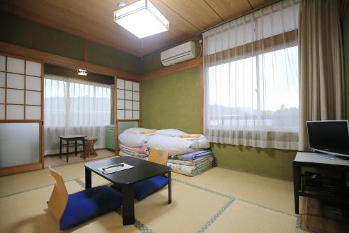 Takachiho B And B Ukigumo