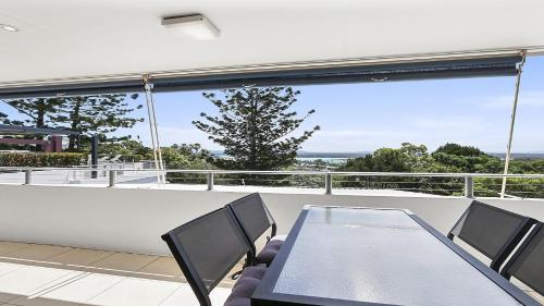 A Stylish Apartment with Noosa Views! - Unit 6 Yaringa 29 Noosa Drive