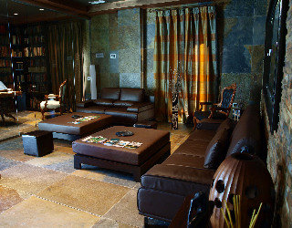 Los Almirantes Hotel