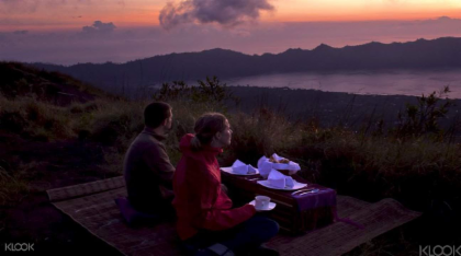 Sunrise Breakfast Atop Volcano Batur