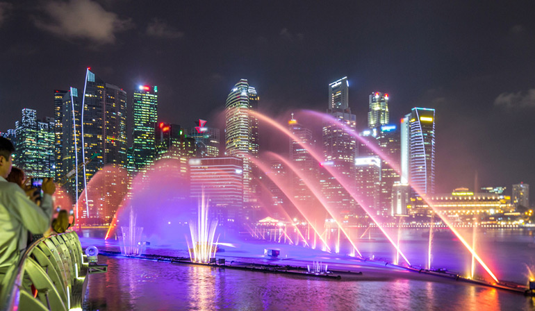 ทัวร์สิงคโปร์ ย่านคลากคีย์ ชมการแสดงโชว์แสง สี เสียง น้ำที่ใหญ่ที่สุดในเอเชียตะวันออก